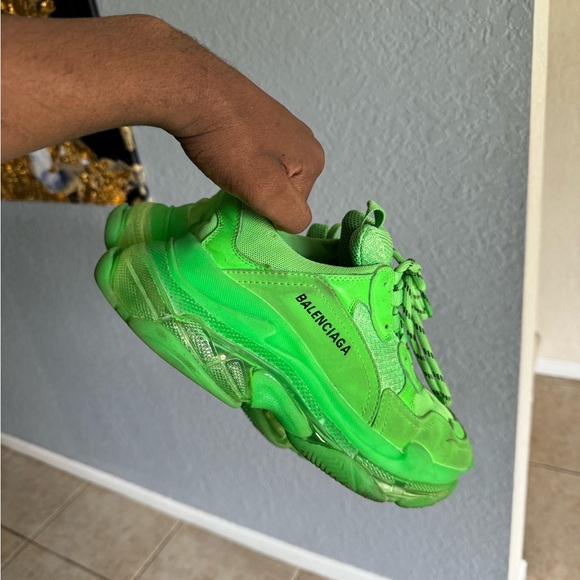 Triple S Balenciaga - Picture 3 of 5